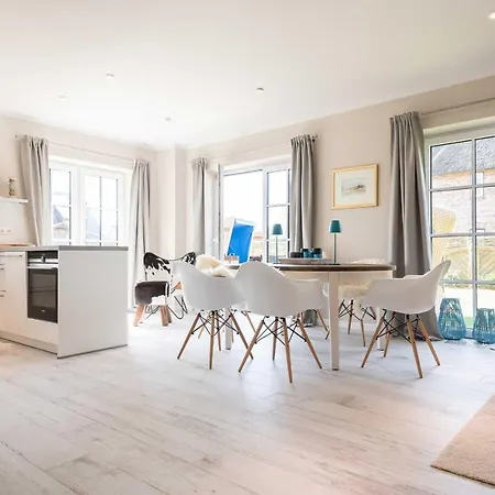 Holiday home Senskiin Lee Wenningstedt-Braderup