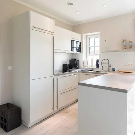 Senskiin Lee Wenningstedt-Braderup